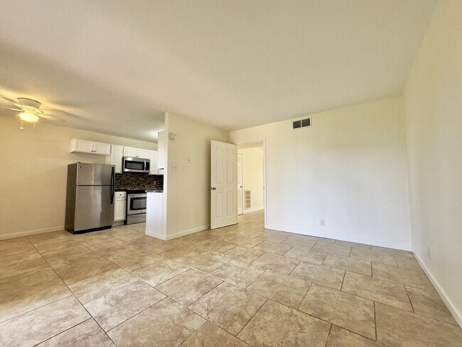 Photo - 501 W Louisiana Ave