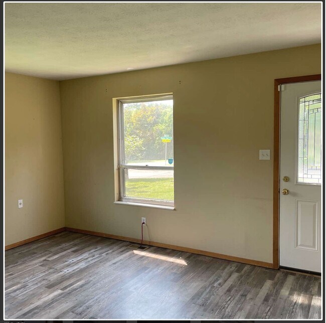 Photo - 1728 Garden View Ln