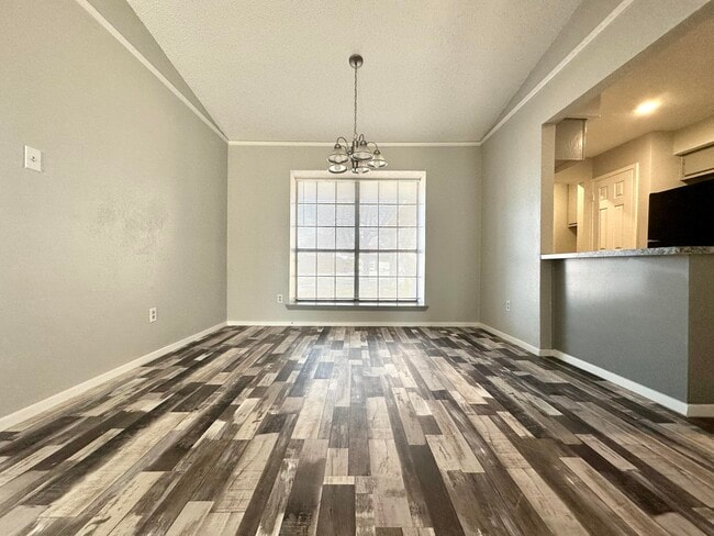 Photo - 504 N Englewood Ave