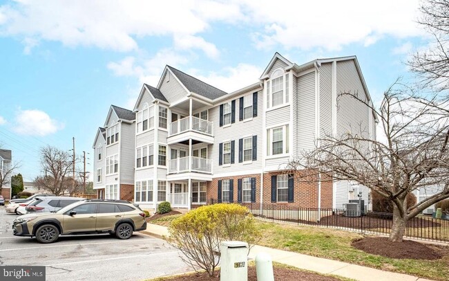 Building Photo - 607 Himes Ave Unit 104
