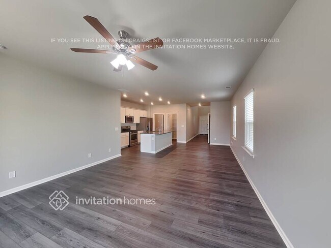 Photo - 352 Amsterdam Way