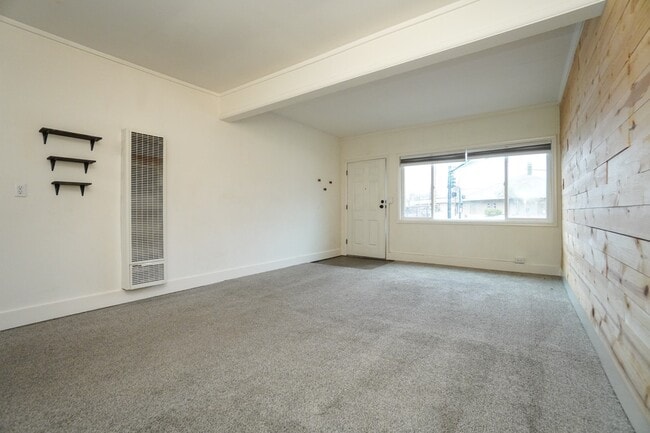 Photo - 4203 W Kootenai St