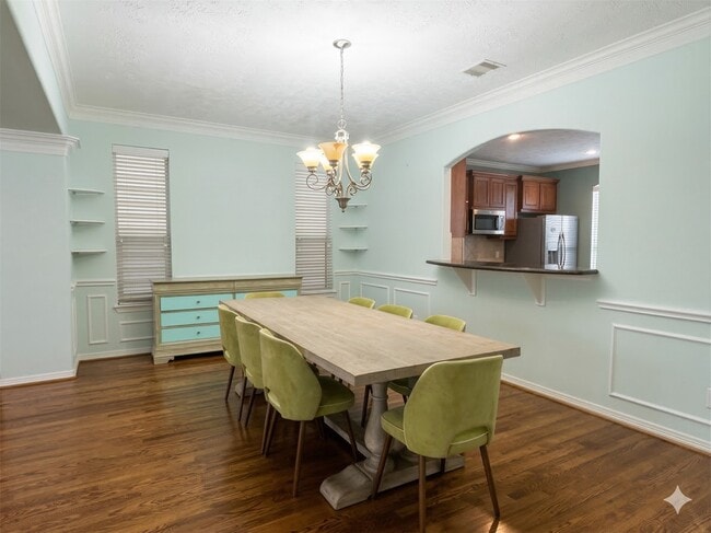 Photo - 3410 Skyline Village Dr