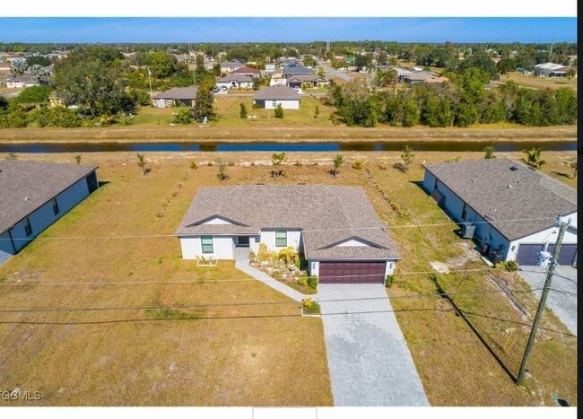 Photo - 839 Yellowbird Dr