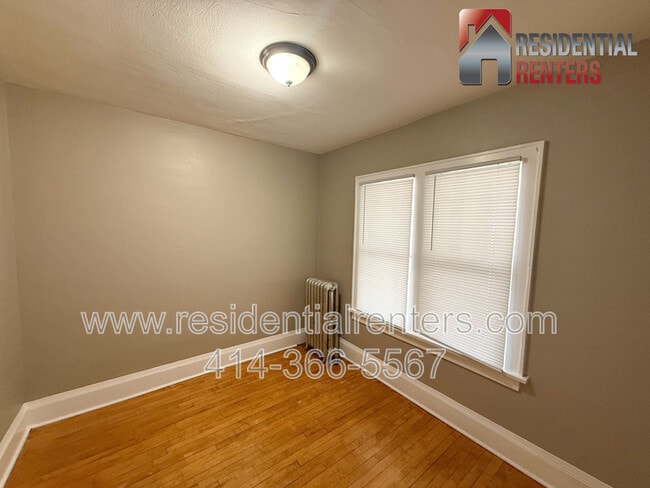 Photo - 1637 S 68th St Unidad Lower