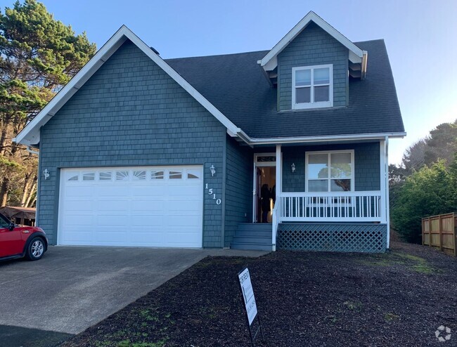 Building Photo - Beautiful House in Lincoln City