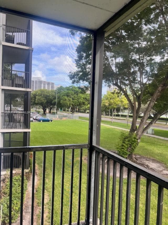 Photo - 3475 N Country Club Dr Unidad 204