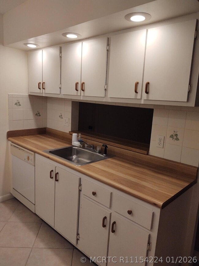 Photo - 6341 Chasewood Dr Unit B