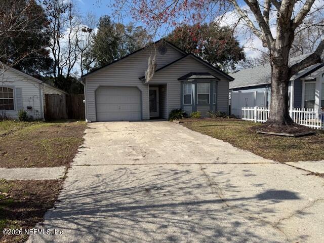 Photo - 1870 Manitoba Ct S