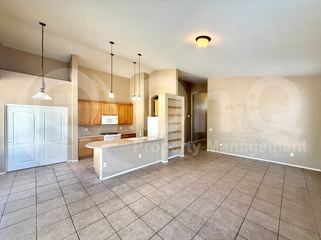 Photo - 7644 E Regina St