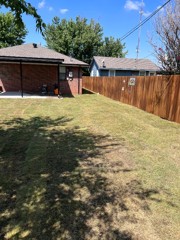 Photo - 422 Chartrand Ave