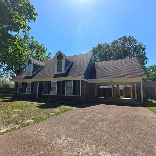 Building Photo - 2533 Baxter Cove