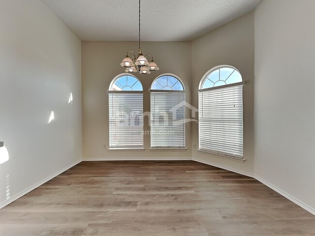 Photo - 217 Dartmouth Dr