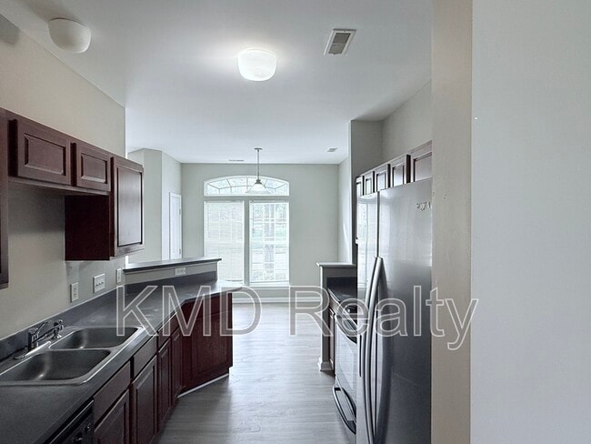 Photo - 4917 Sunburst Ln