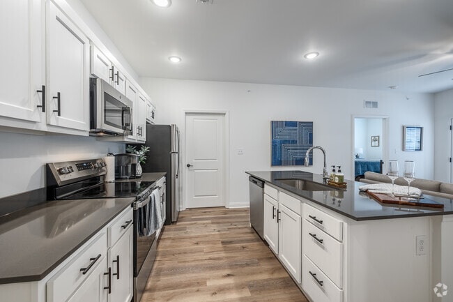 2BR, 2BA - 1,016SF - Kitchen