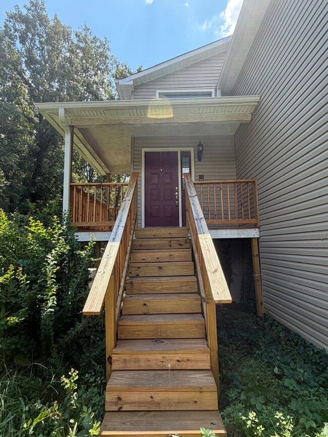 Photo - 516 Carrsbrook Rd SE