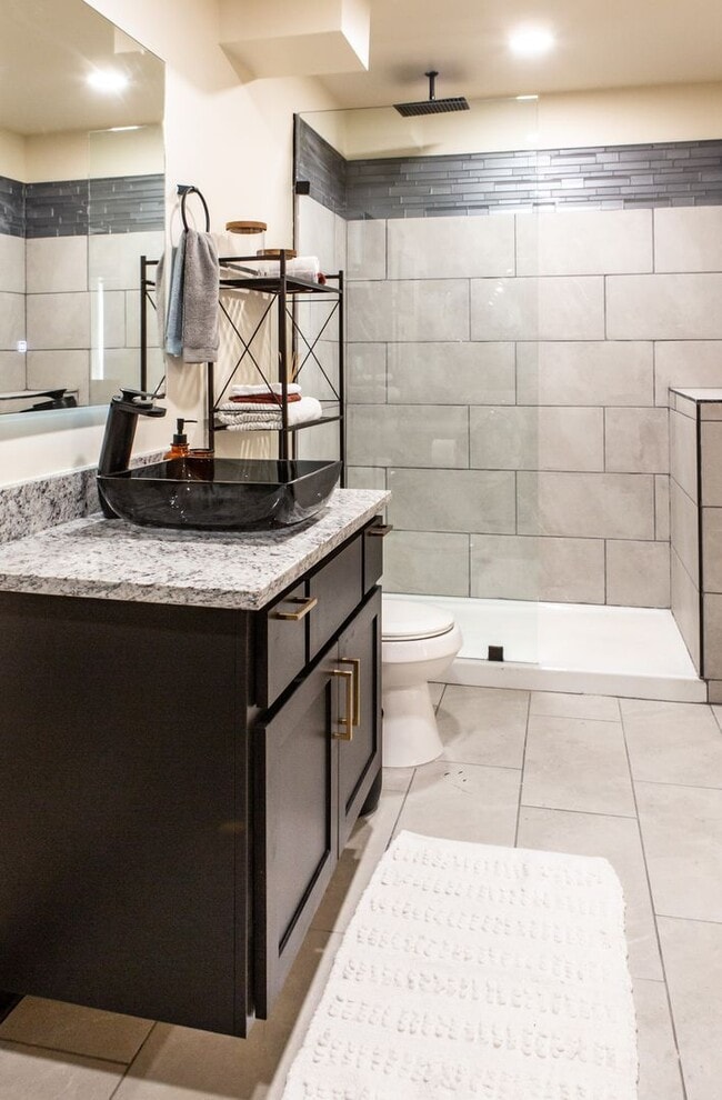 Photo - Velencia Apartments