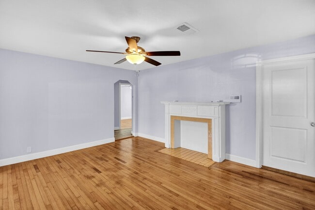 Photo - 6649 Lozier St