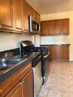 Photo - 142 Walnut St Unit A