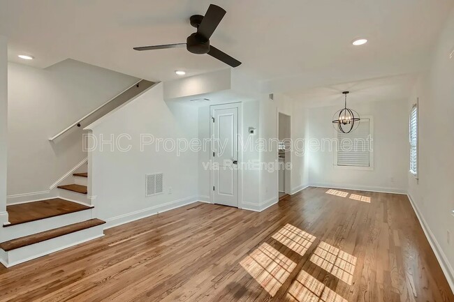 Photo - 406 S Columbia Dr