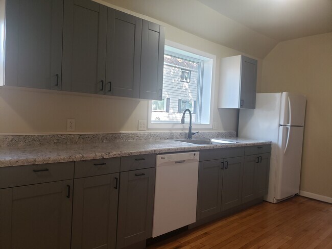 Photo - 309 E Lincoln St