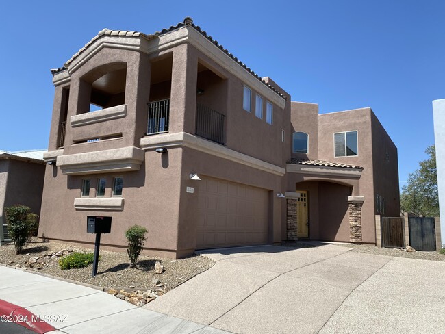 Building Photo - 653 N. Encanto Village Way