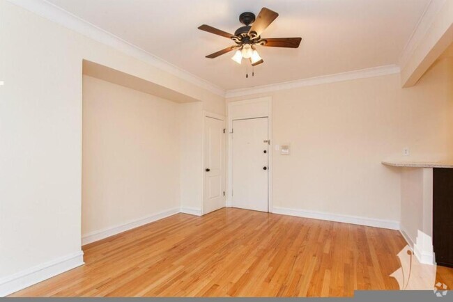 Building Photo - 1 bedroom in Chicago IL 60640 Unit 401 Rental