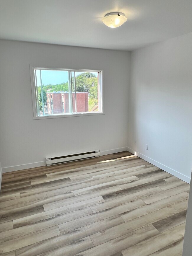 8 Rue de Boucherville Unit 7
