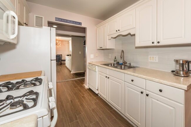 Photo - 9601 Bayview Dr Unit #102