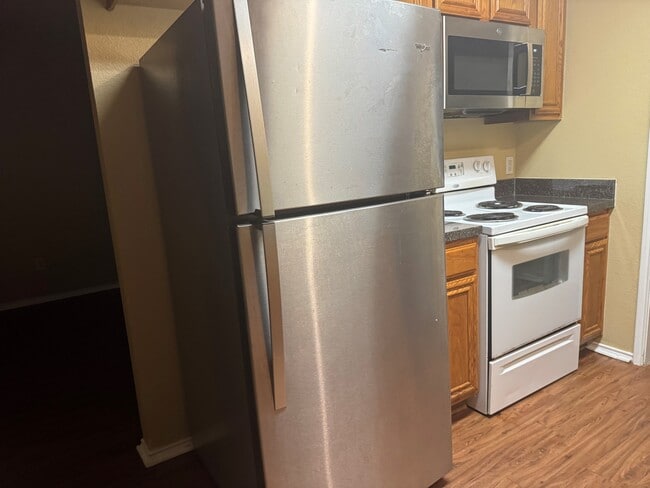 Photo - 2300 Coleman Ave