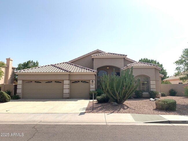 Building Photo - 6281 W Corona Dr Rental