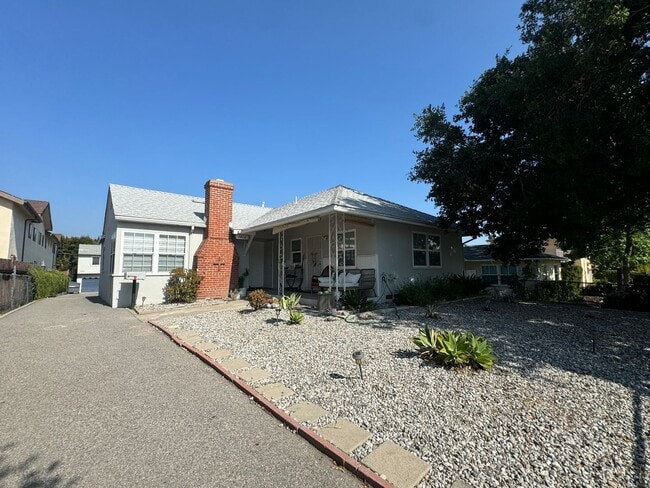Building Photo - 1812 Allen Ave Unit 1816 1/2 N Allen Ave