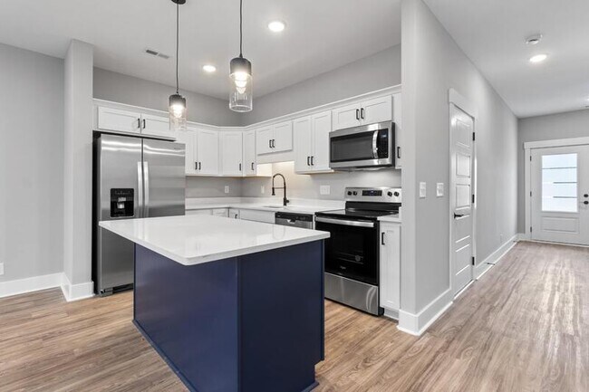 Photo - 106 Jonathan Wade Cir