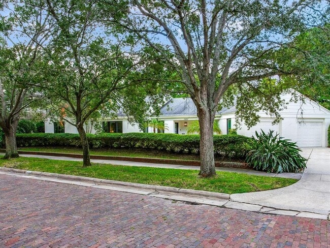 Building Photo - 3401 S Almeria Ave