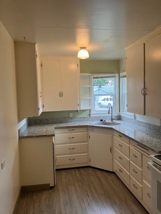 Photo - 1581 Cloverlawn Dr