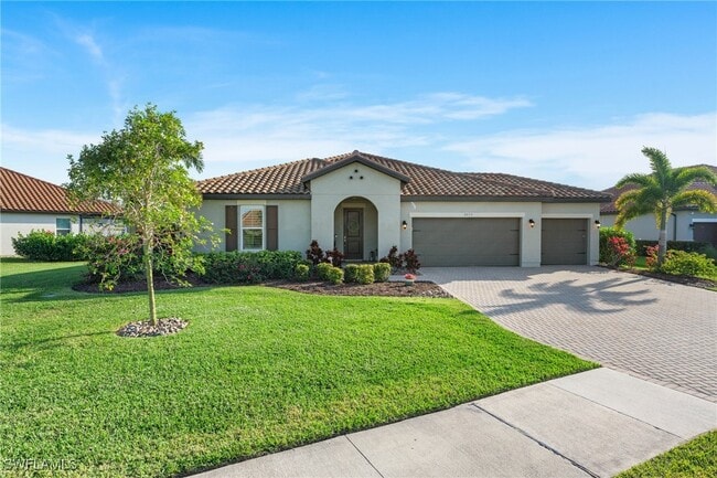 Photo - 2033 Grove Dr House