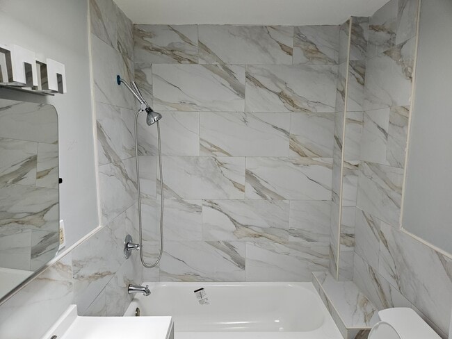 Building Photo - 5463 Arlington St Unit 2 Rental