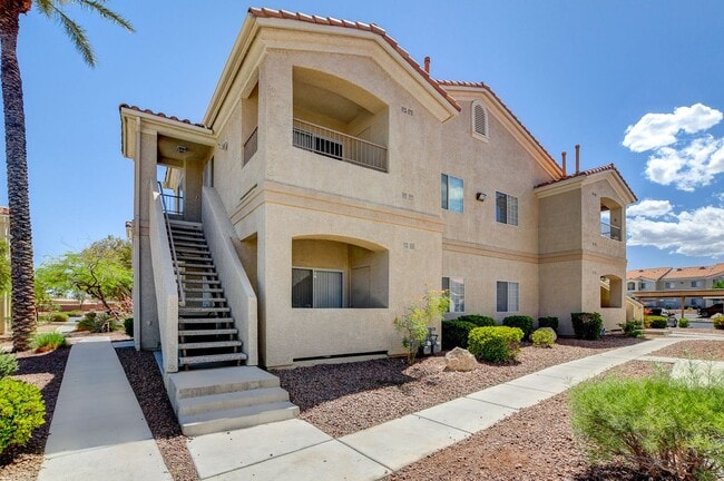 Building Photo - Adorable 2 Bedroom Condo