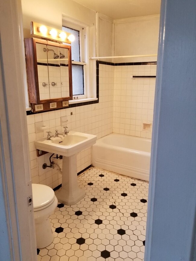 Photo - 1238 Garvin Pl Unit 1238-3