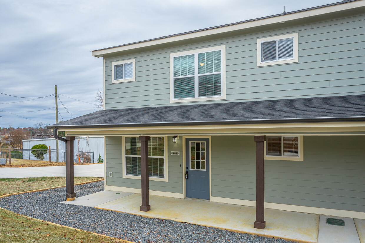 Photo - 5712 Pearl St (Ooltewah, TN)