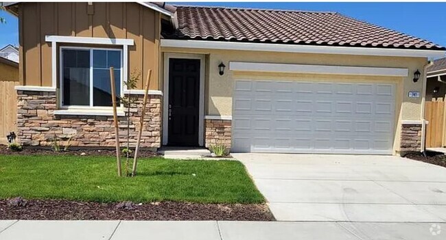 Building Photo - Beautiful Single Story Home Ready To Be Ca...