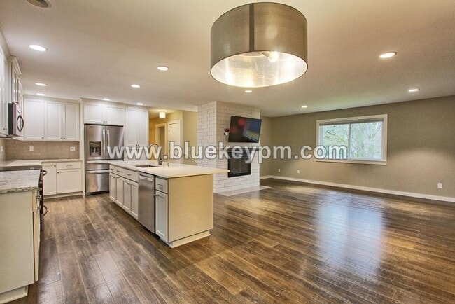 Photo - 4 Bed, 3 Bath  Split Level Home in Sherwood