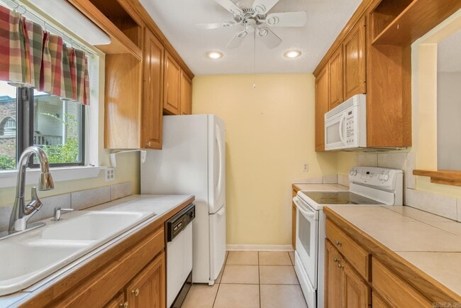 Photo - 101 Pine Forest Dr