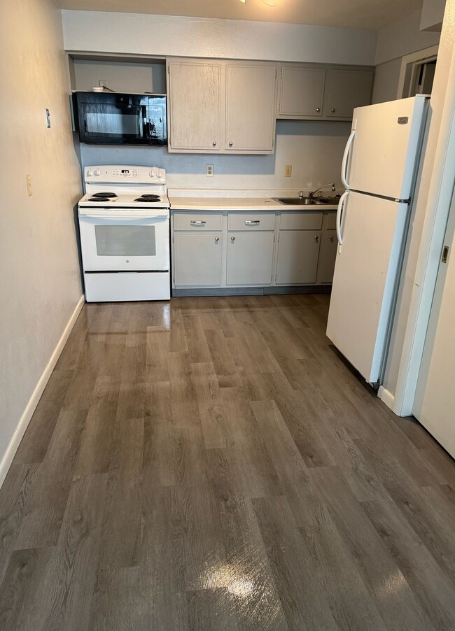 Photo - 770 University Ave Condo Unit 3