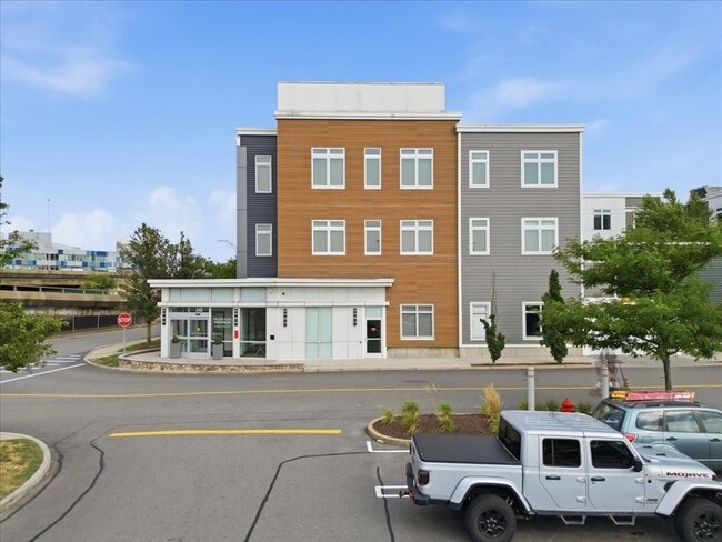 Photo - 60 Cross St E Unit 319