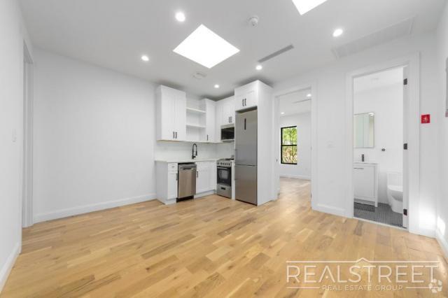 Building Photo - 3 bedroom in BROOKLYN NY 11233 Unit 3 Rental