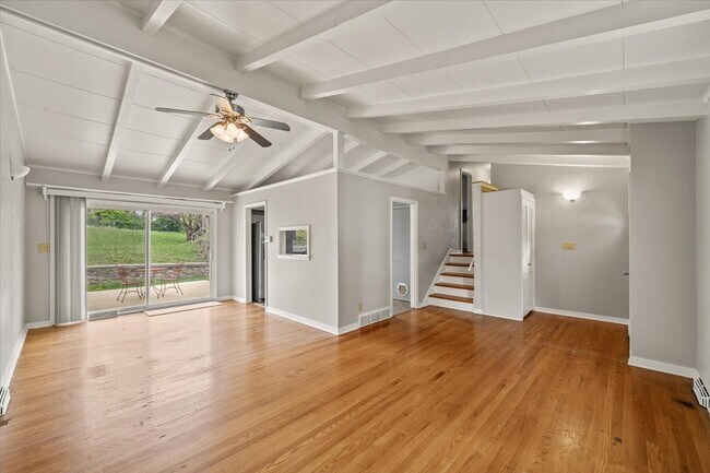 Photo - 4603 S Willis Ave