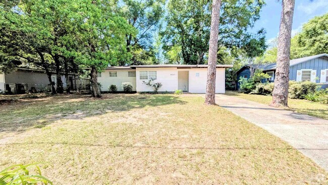 Building Photo - 4527 Versailles Dr Rental