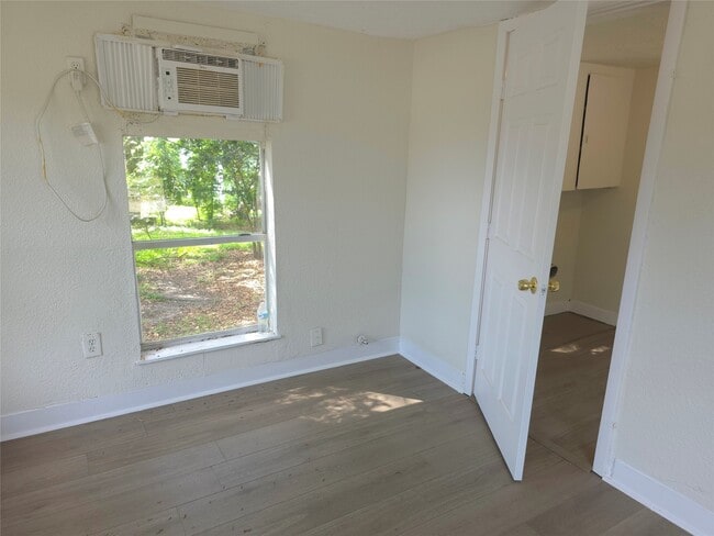 Building Photo - 2204 State Hwy 3