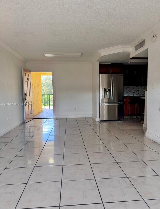 Photo - 606 W 81st St Unit 303